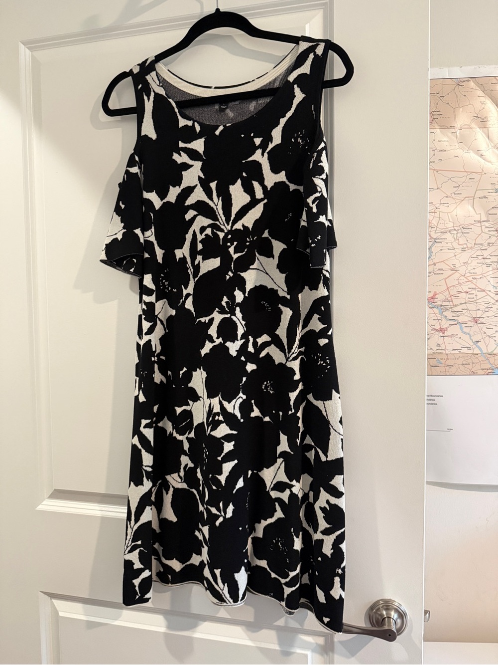 Ann Taylor Black & White Floral Cold-Shoulder Dress